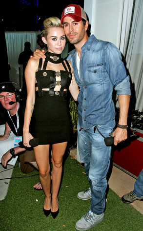 Miley Cyrus, Enrique Iglesias Miley Cyrus, Enrique Iglesias